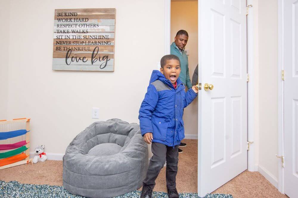 Homes for the Holiday's recipient children excited in new bedroom